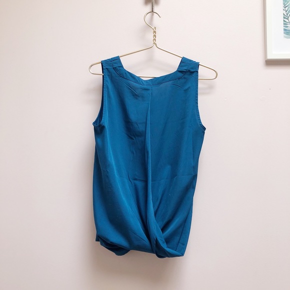 W118 by Walter Baker Open Back Sleeveless Cami - Picture 5 of 10